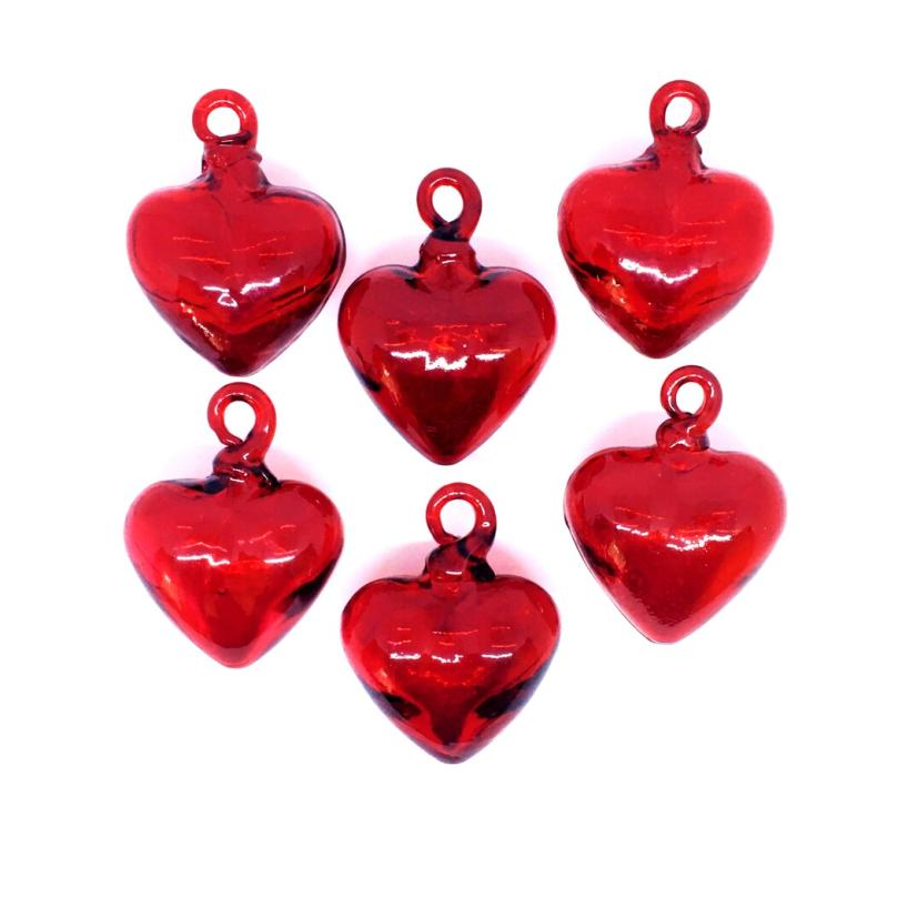 Ofertas / Juego de 6 corazones rojos pequeos de vidrio soplado / stos hermosos corazones colgantes sern un bonito regalo para su ser querido.